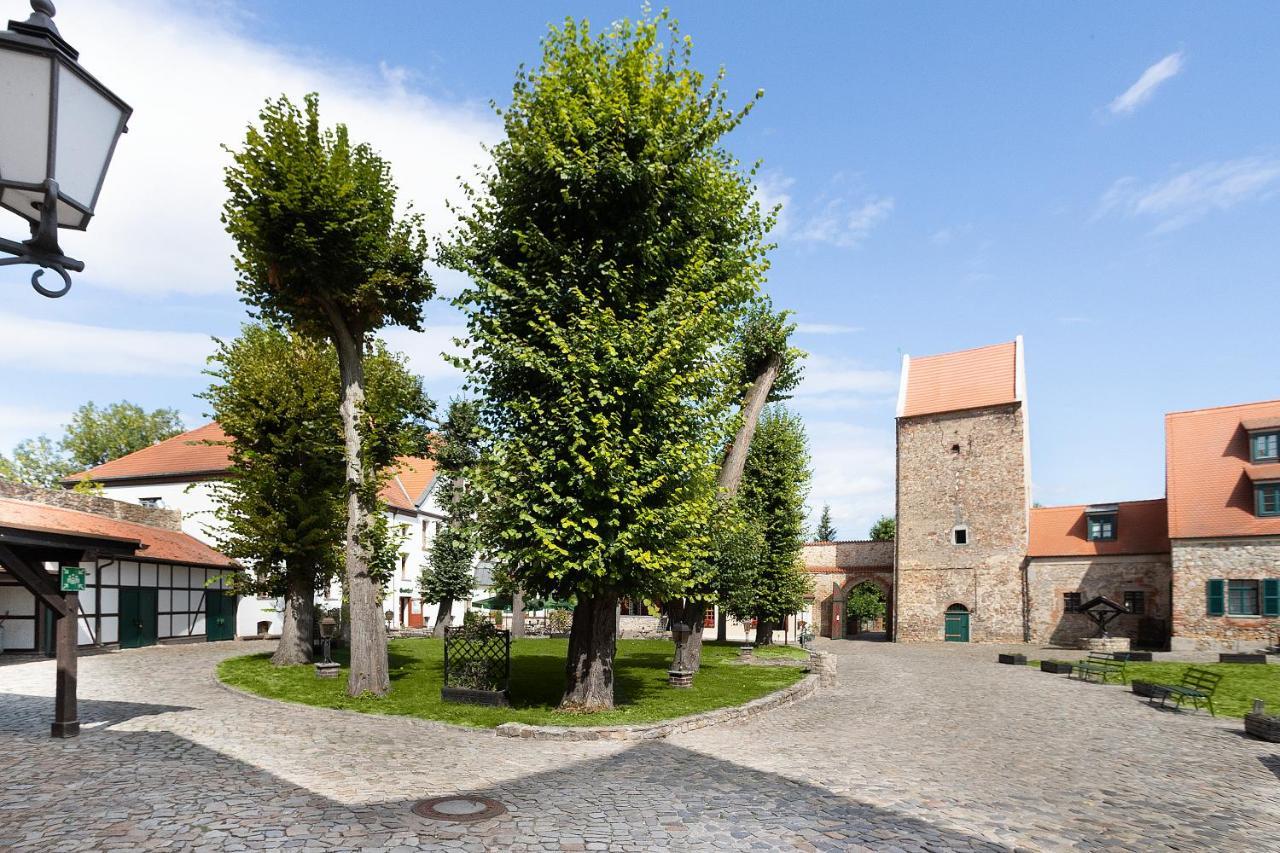 Hotel Wasserburg Zu Gommern Exterior foto