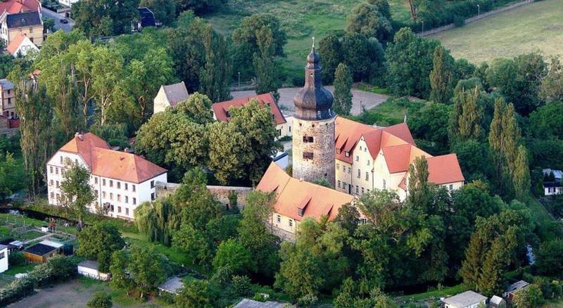 Hotel Wasserburg Zu Gommern Exterior foto